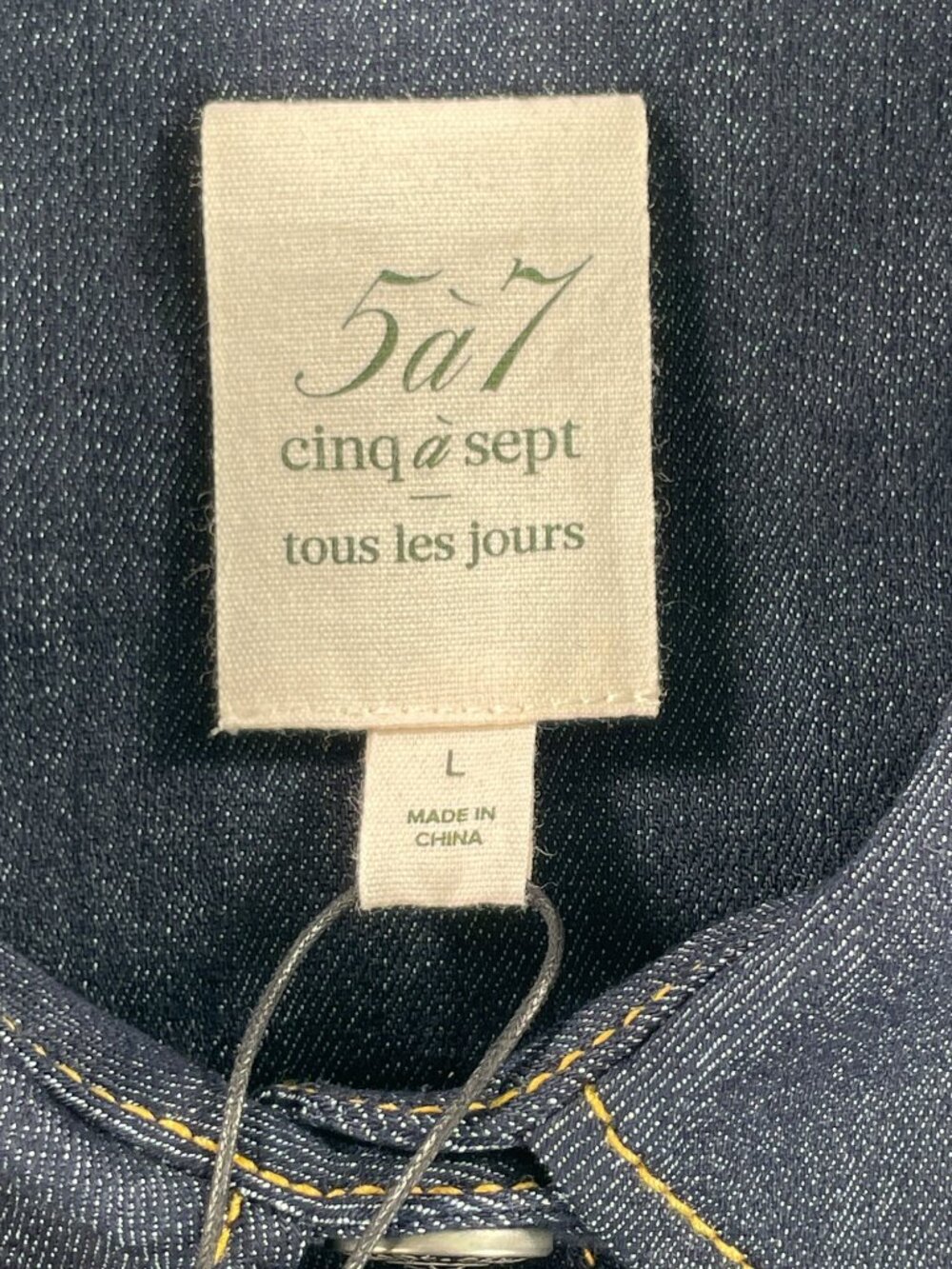 Cinq À Sept Seraphine Scrunched Seraphine Denim Jacket Indigo MSRP $395 Sz L NEW - Picture 8 of 12